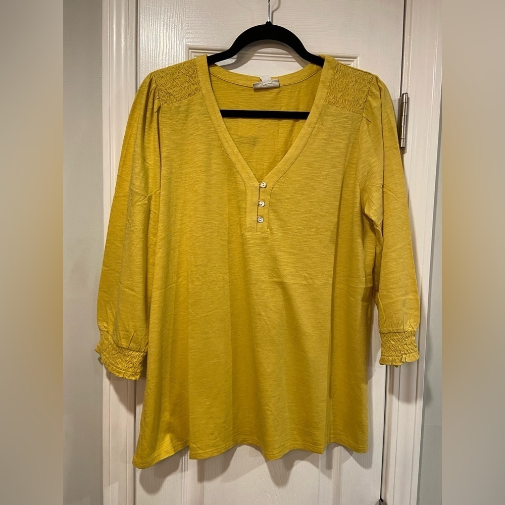 NWT J. Jill Size S Marigold Yellow 3/4 Smocked Sleeve Henley Top Pearl Buttons